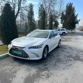 Lexus ES 350 2022