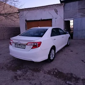 Toyota Camry 2012