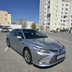 Toyota Camry 2018