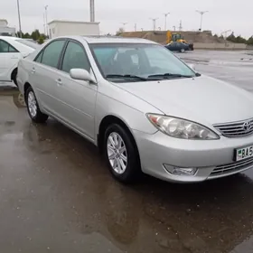 Toyota Camry 2005