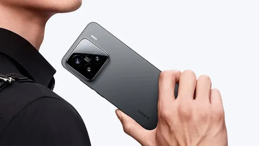 DxOMark оценил камеру базового Xiaomi 15 на уровне iPhone 16 и Pixel 8