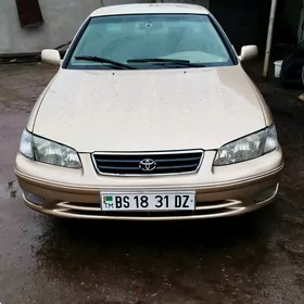 Toyota Camry 2000