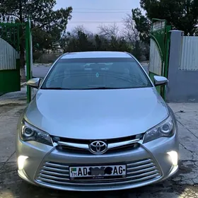 Toyota Camry 2015