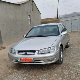 Toyota Camry 2000