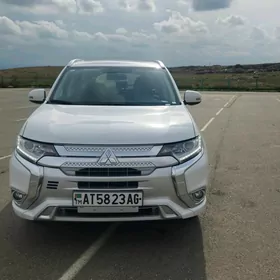 Mitsubishi Outlander 2022