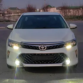 Toyota Camry 2018