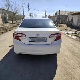 Toyota Camry 2012