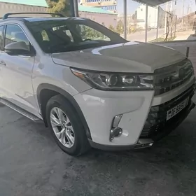 Toyota Highlander 2018