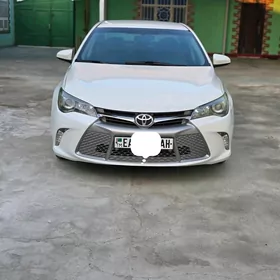 Toyota Camry 2015