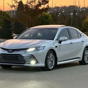 Toyota Camry 2023