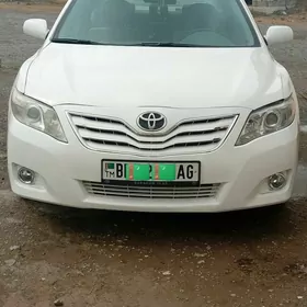 Toyota Camry 2010