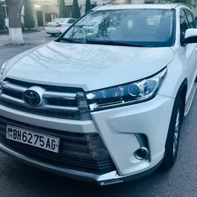 Toyota Highlander 2018