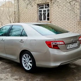 Toyota Camry 2013