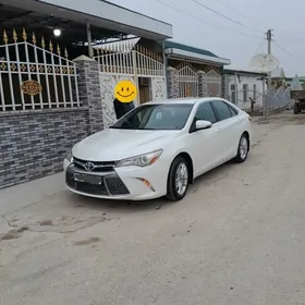 Toyota Camry 2017