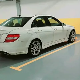 Mercedes-Benz C350 2010