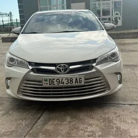 Toyota Camry 2017