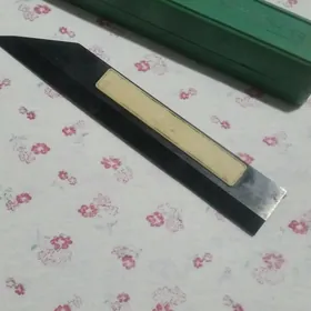 линейка лекальная