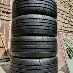 235 45 18 BRIDGESTONE