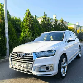 Audi Q7 2016