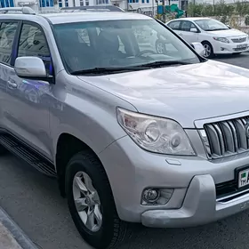 Toyota Land Cruiser Prado 2013