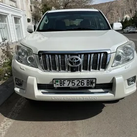 Toyota Land Cruiser Prado 2013