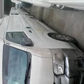 Toyota Hiace 2021