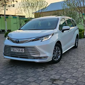 Toyota Sienna 2022