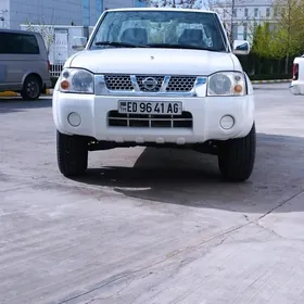 Nissan Navara 2012