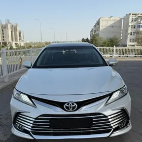 Toyota Camry 2022