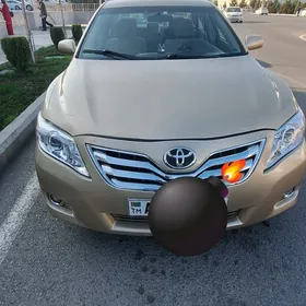 Toyota Camry 2011