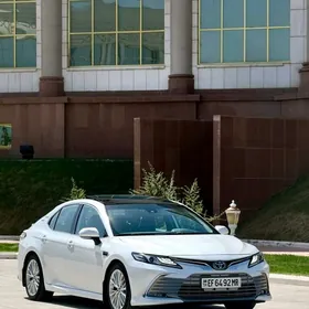 Toyota Camry 2020