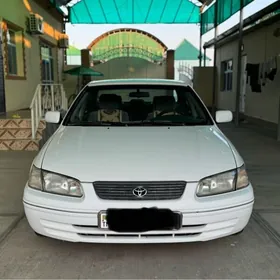Toyota Camry 1999