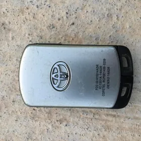 Toyota Siyenna pult morda