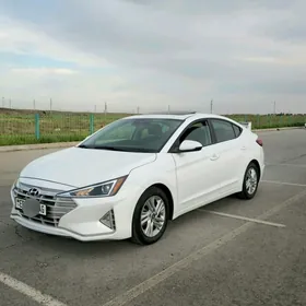 Hyundai Elantra 2020