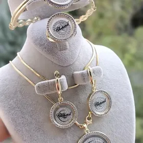Buziterya Chopard gyzyla kopya