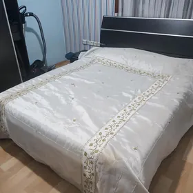 покрывало на кровать