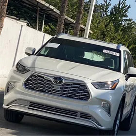 Toyota Highlander 2020
