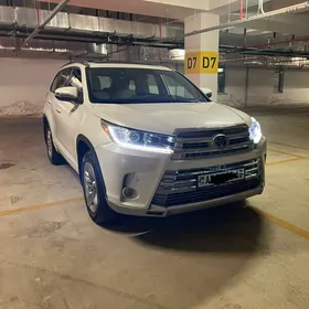 Toyota Highlander 2017