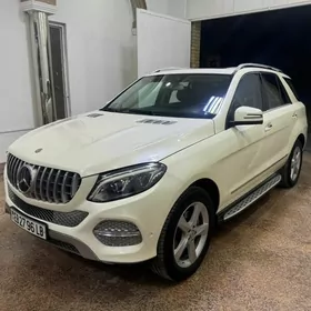 Mercedes-Benz GLE-Class 2015