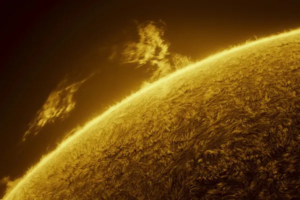 Günüň işjeňligi artdy: aprelde bolup geçjek geomagnit hadysalarynyň senenamasy