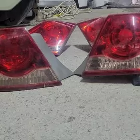 fara toyota aurion