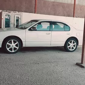 Nissan Cefiro 1995