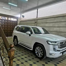 Toyota Land Cruiser 2023