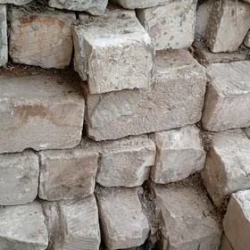 белый камень,гюша