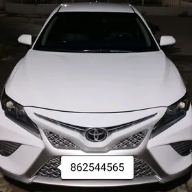 Toyota Camry 2018