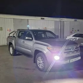 Toyota Tacoma 2016