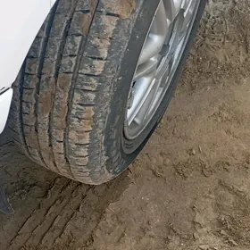 Nissan Cefiro 1998