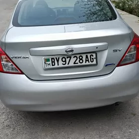 Nissan Versa 2012