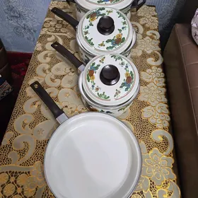кастрюли