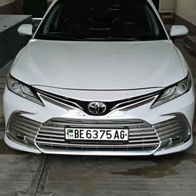 Toyota Camry 2020